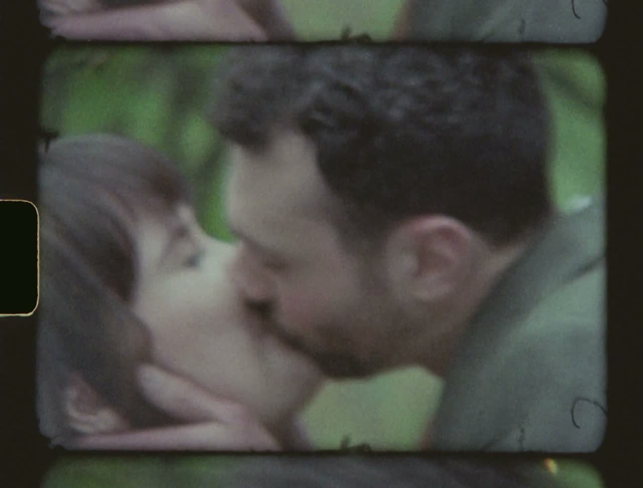 Kirsten and Tucker, the kiss
